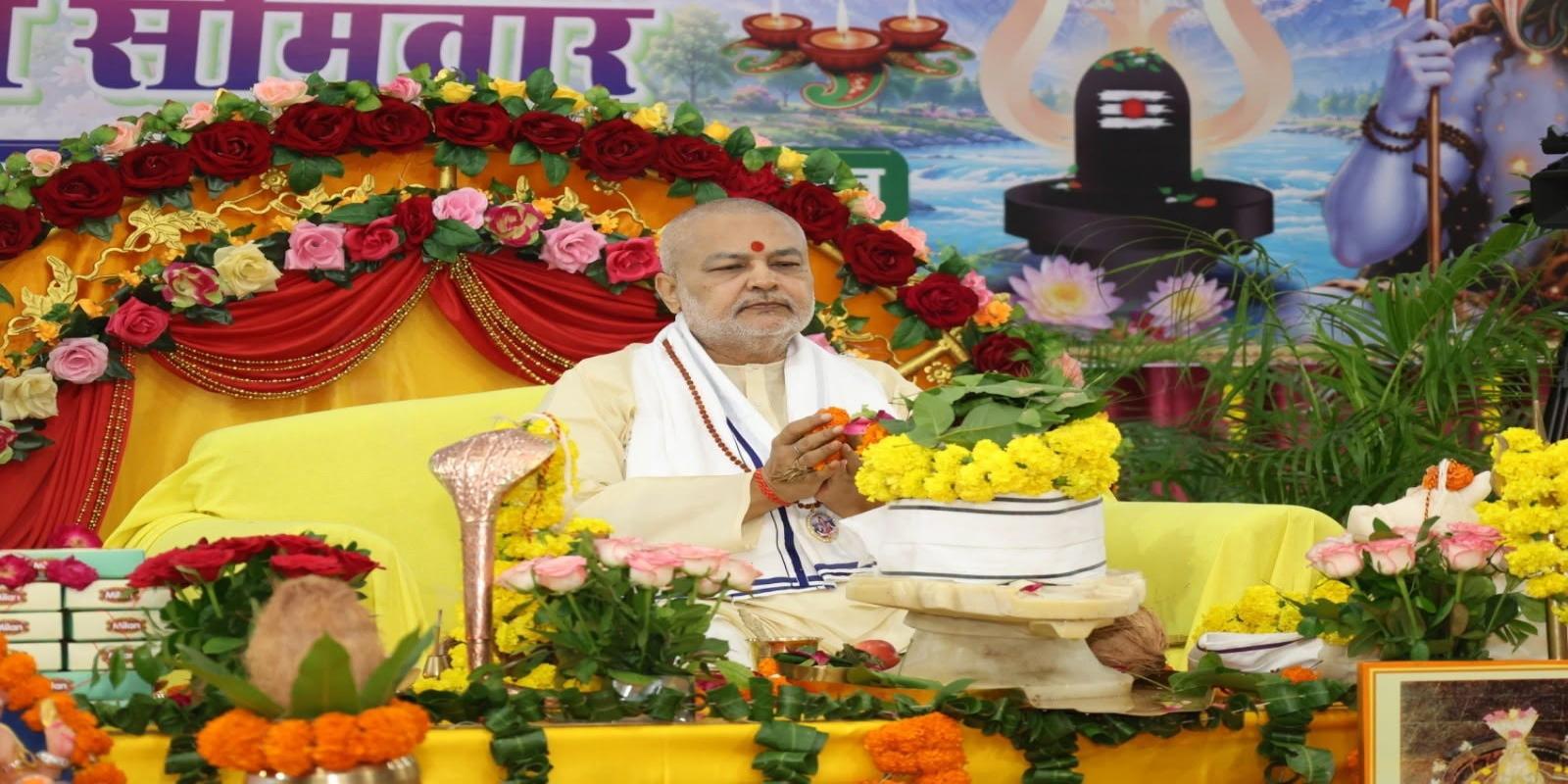 Ved Vidya Martand Brahmachari Girish Ji has performed Maharudrabhishek on fourth Shravan Somvar with 121 Maharishi Vedic Pundits and Acharyas with the sankalpa of wellbeing of all dear members of our world family. Heavy rain started with Abhishek and ended on completion. Good oman. Jai Guru Dev, Jai Maharishi, Jai Shiv Shankar Ji.