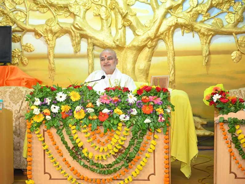 A Seven-day teacher training program on Maharishi Consciousness Based Education has been organized at the National Office of Maharishi Vidya Mandi, Bhopal.
Inaugurating the event, Brahmachari Girish Ji, Chairman of Maharishi Educational Institutions Group, said that In Maharishi Institutions, all the students, teachers, workers and their family members are provided consciousness-based education validated by scientific researches, which helps in building a self-referral, conscious, energetic and bright personality.