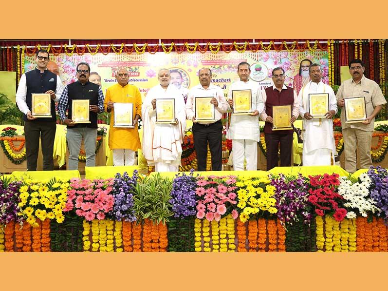 Purification of consciousness is extremely essential : Brahmachari Girish Ji The two-day birth anniversary programme of Ved Vidya Martand Brahmachari Girish Ji, President of Maharishi Vidya Mandir School Group, was inaugurated with a discussion on the topic of Building an Ideal India on 24th August.