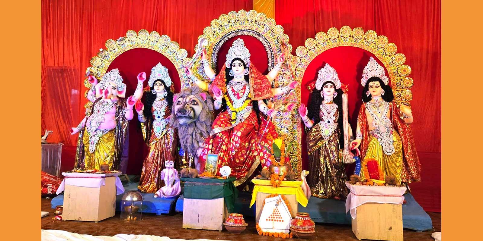 Maharishi Organisations are celebrating Sharadiya Navratri with great devotion across India. 121 Maharishi Vedic scholars organized the Sahasra Chandi Maha Yagya at the Maharishi Ved Vigyan Vidyapeeth campus in Bhopal.