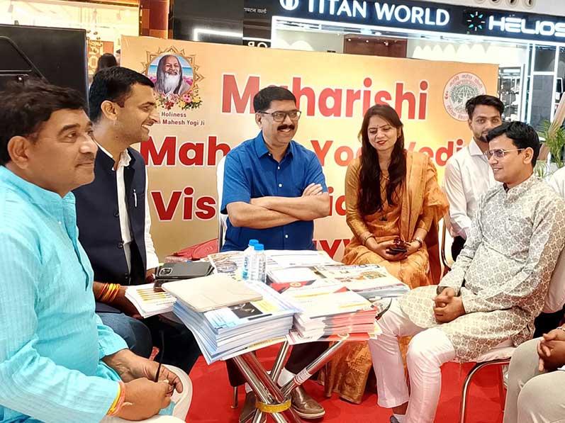 Dainik Bhaskar has organised an education fair at DB Mall Bhopal. Maharishi Mahesh Yogi Vedic Vishwavidyalaya, Maharishi University of Management and Technology and Maharishi Vidya Mandir Schools Group has participated in fair and arranged stall. Large number of students and their parents have visited. Chairman of Maharishi Educational Institutions Group Brahmachari Girish ji has visited the fair. Kulguru of MMYVV Prof. Pramod Verma also visited the stall. Both have encouraged the team representing Maharishi Institutions.