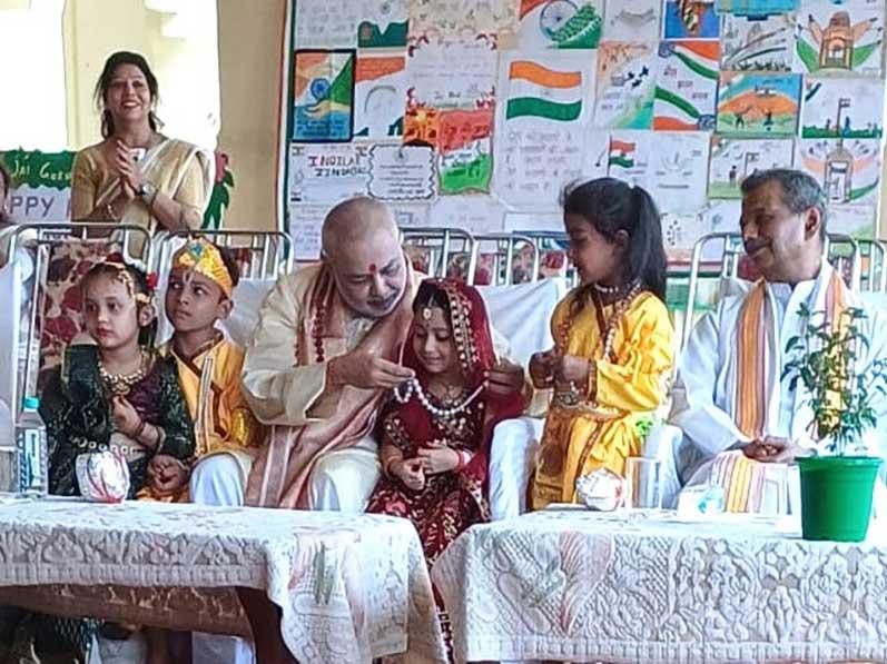 Grand celebration of Independence Day was organised at MCEE Campus Bhopal today in auspicious presence of Ved Vidya Martand Brahmachari Girish Ji.