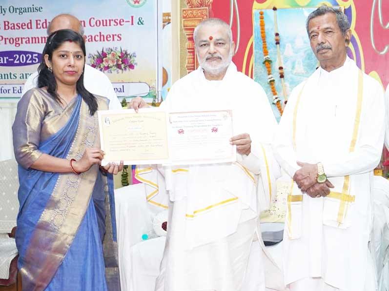 Maharishi Center for Educational Excellence Barsiya Marg Bhopal completed nationwide teacher training program on Education based on Maharishi Consciousness and CBSE teacher training program.
