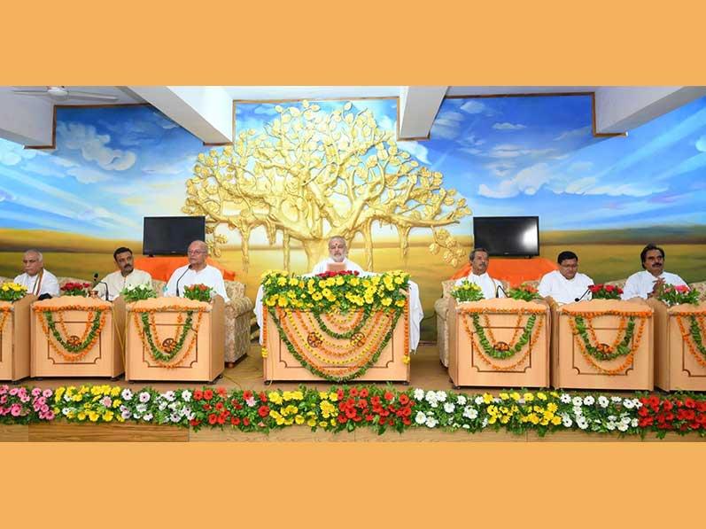 Maharishi Vedic Life Training programme was inaugurated by Ved Vidya Martand Brahmachari Girish Ji, Chairman of Maharishi Group of Educational Institutions at MCEE campus, Bhopal. 144 students and teachers are participating from all over India in this 10 days training programme. Students have been selected out of thousands of students through a written completion. In inaugural address Brahmachari Ji has explained students meaning of Maharishi, Vedic, Life and importance of this training.