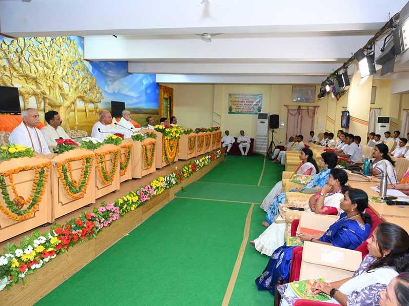 Maharishi Vedic Life Training programme was inaugurated by Ved Vidya Martand Brahmachari Girish Ji, Chairman of Maharishi Group of Educational Institutions at MCEE campus, Bhopal. 144 students and teachers are participating from all over India in this 10 days training programme. Students have been selected out of thousands of students through a written completion. In inaugural address Brahmachari Ji has explained students meaning of Maharishi, Vedic, Life and importance of this training.