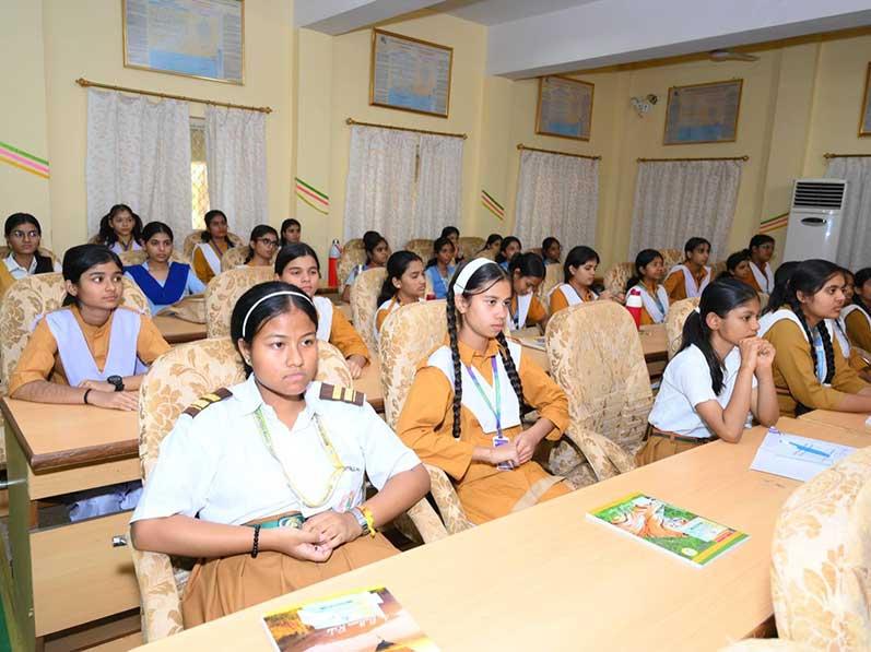 Maharishi Vedic Life Training programme was inaugurated by Ved Vidya Martand Brahmachari Girish Ji, Chairman of Maharishi Group of Educational Institutions at MCEE campus, Bhopal. 144 students and teachers are participating from all over India in this 10 days training programme. Students have been selected out of thousands of students through a written completion. In inaugural address Brahmachari Ji has explained students meaning of Maharishi, Vedic, Life and importance of this training.