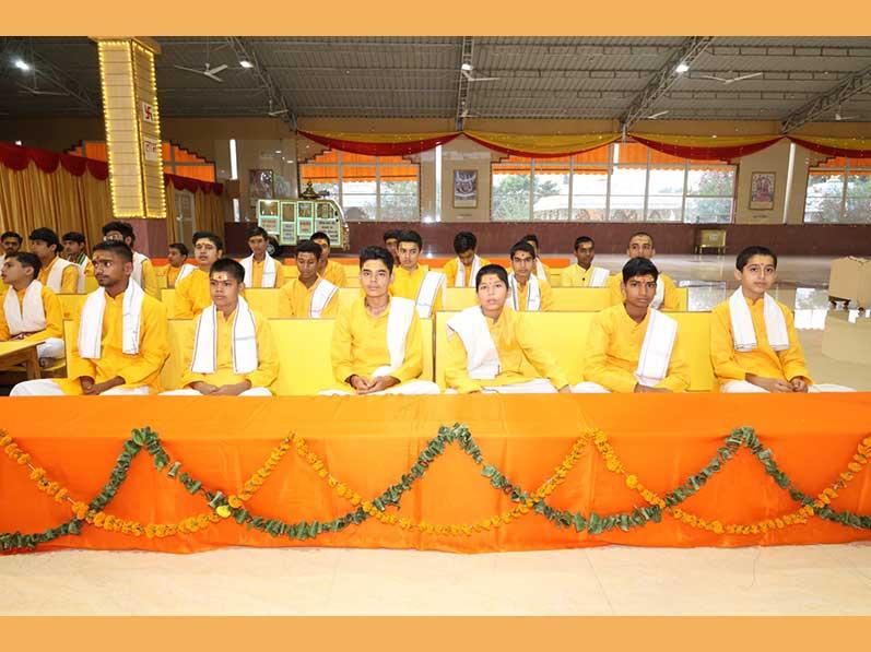 Three days celebration at Maharishi Organisation 
Three auspicious days of divine grace of Devies and Devatas were celebrated in Maharishi Organisations all over India. 
