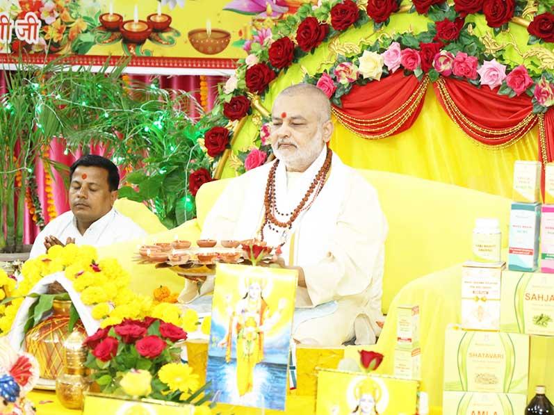 Three days celebration at Maharishi Organisation 
Three auspicious days of divine grace of Devies and Devatas were celebrated in Maharishi Organisations all over India. 