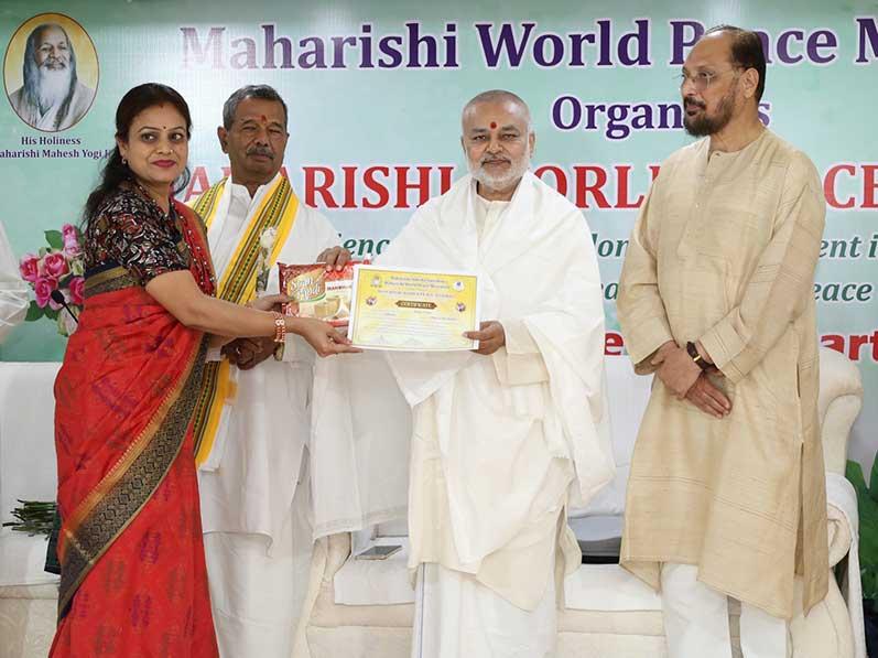 7 days Maharishi World Peace Assembly has concluded Bhopal with valedictory celebration. Chairman of Maharishi Educational Institutions Group Ved Vidya Martand Brahmachari Girish Ji has said in his address to participants that such assemblies with larger number of participants are required regularly.