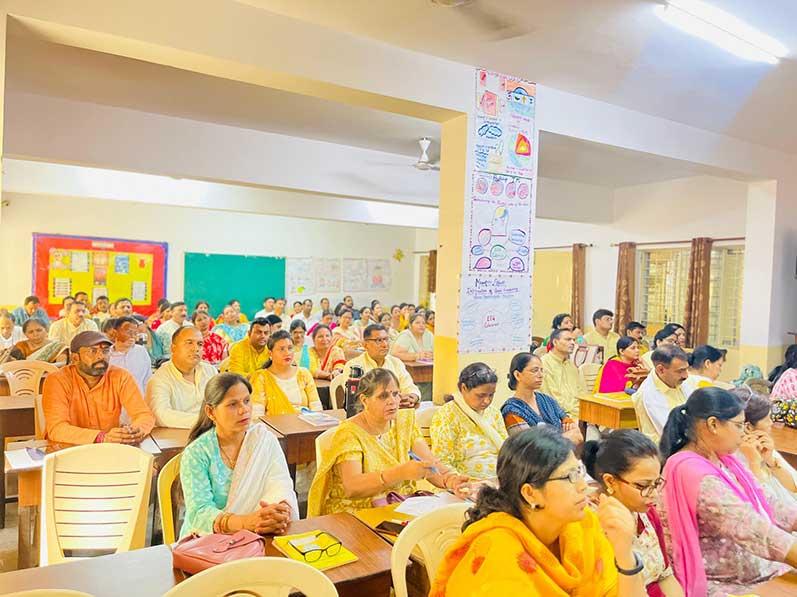 Nine days In-house Teachers Training Programme has started at Maharishi Vidya  Mandir School, Sector 36 Noida. There are 85 Teachers from MVM Noida, Maharishi Nagar, Aligarh Main, Aligarh I and Aligarh II. Inauguration was done with Gurupujan and lighting the lamp by Director Education Shri C. D.Sharmaji. Thereafter, Resource Persons started the Maharishi Consciousness Based Education course I with the help and guidance of course Director Dr. Veena Bahuguna and Assistant course Director Mr. Sudhir Jadoun. Brahmachari Girish Ji, Chairman of Maharishi Group of Educational Institutions has addressed the group via video conferencing, inspiring teachers to focus on overall development and holistic education of students and the society.